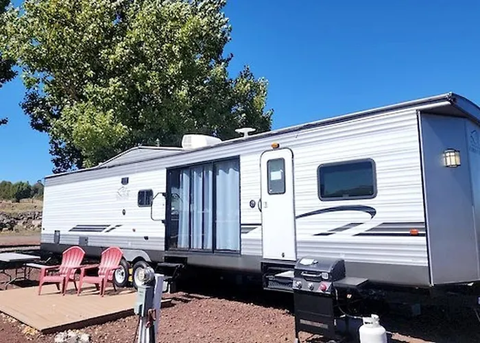 Luxury Glamping Suite With Private Deck, Firepit & Fireplace Near Williams, Arizona