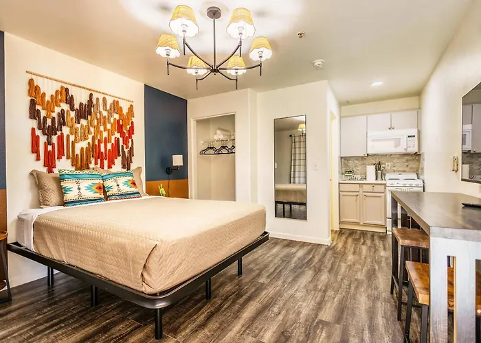 Chic Studio Retreat In Tolleson For 2 Guests