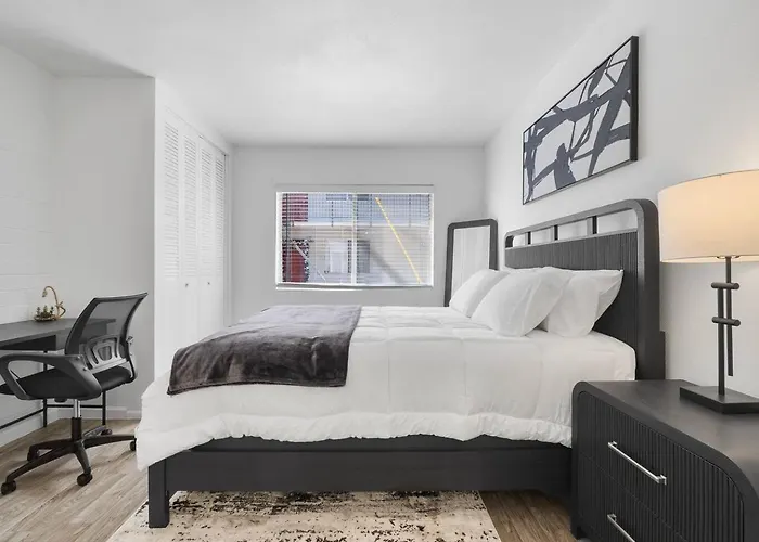Stylish, Just Renovated 1 Bedroom In Downtown Mesa