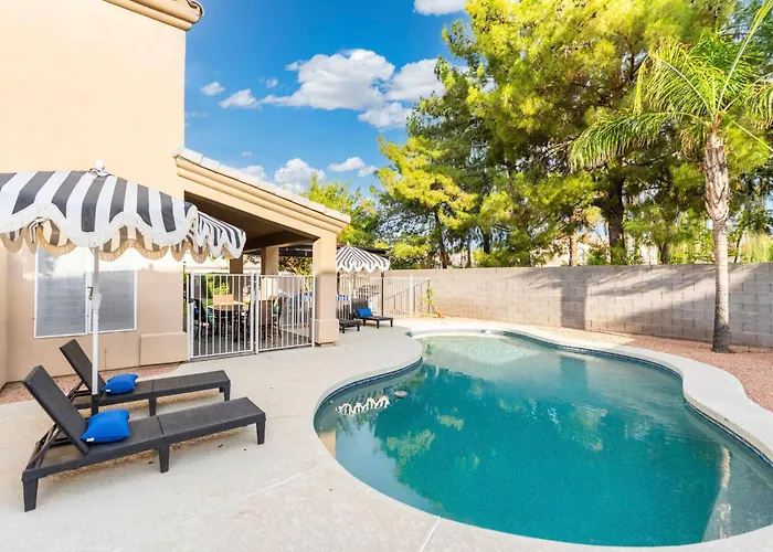 Heated Pool & Putting Green: Chandler Home!
