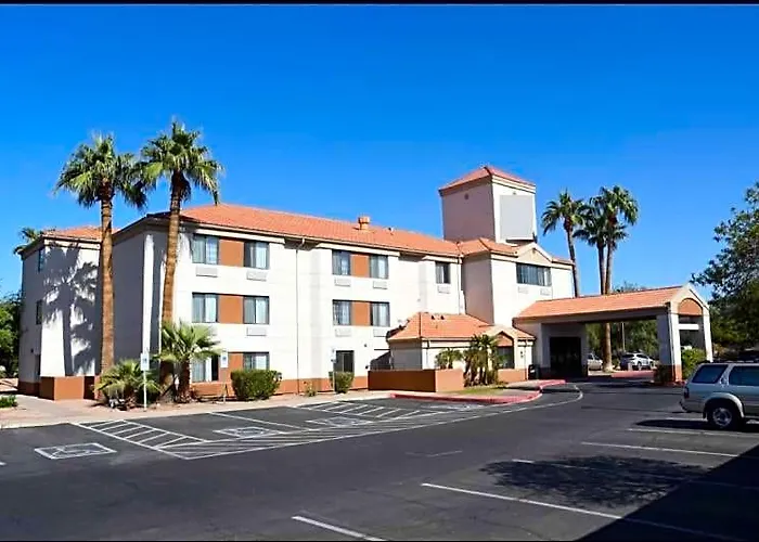 Sky Harbor Airport Inn