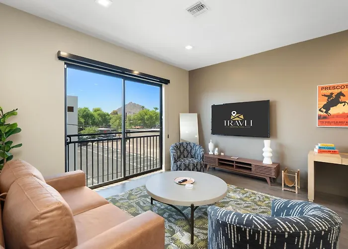 The Lux At Craftsman - Old Town Penthouse 2