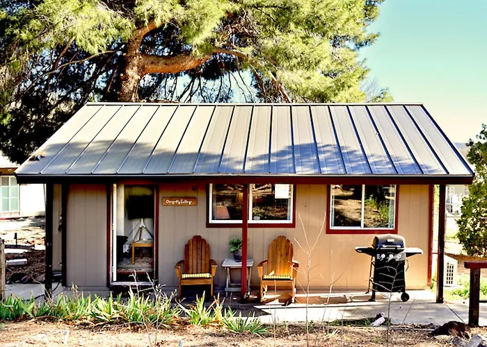 Designer King Studio Private Curated Cottage