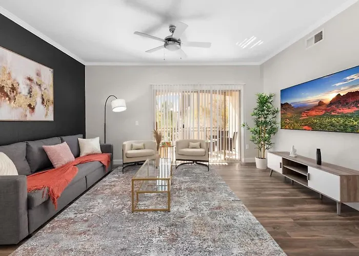 Stylish 2Br - Scottsdale, Pet-Friendly, Sunrise Peak