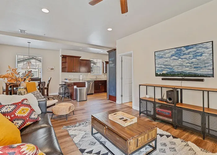 Moonlight Ridge Spacious Townhome 3 Miles From Downtown Ac Garage Near Snowbowl