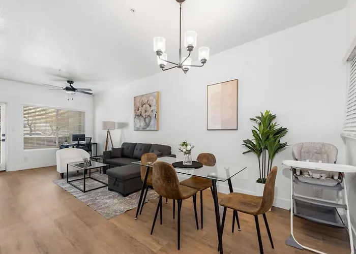 Sleek 2Br-Pool, Yoga Rm, Gym, Cabanas, Bbq,Prkng