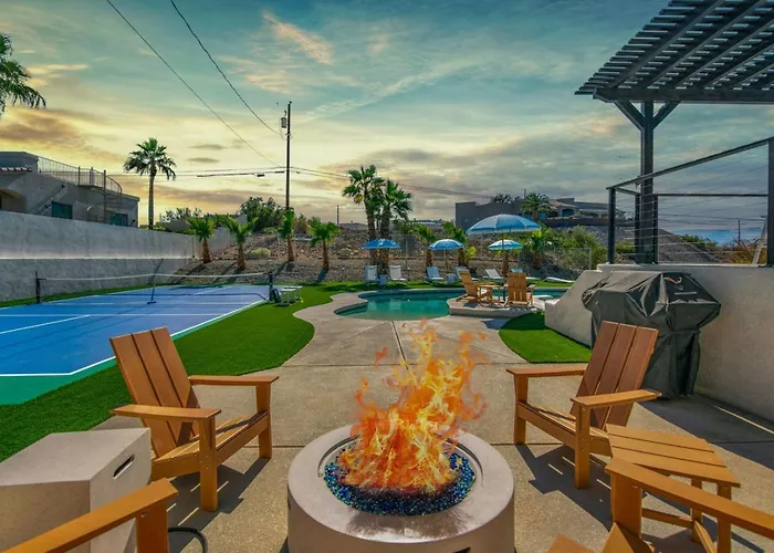 Luxury Tropical Playhouse Golf Pickleball