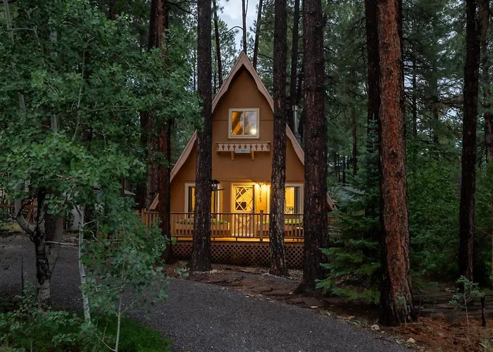 Hotevilla A-Frame Cabin With Wi-Fi & Pine Tree Views