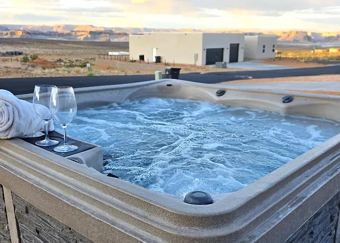 Hot Tub W/Lake View, Roof Top Deck, Game Room, W/D