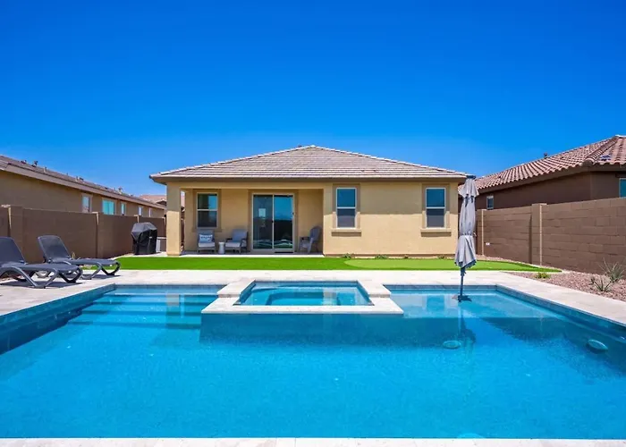 Enjoyable 3 Bedroom House With Heated Pool Option And Spa Same As Hot Tub
