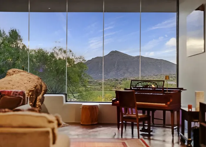 Scottsdale Family 4Br Oasis With Pool And Modern Living