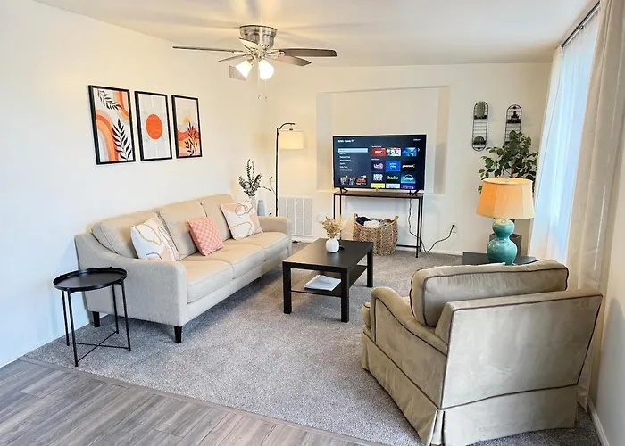 Central Retreat With Office & Patio