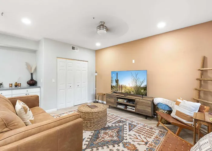 2Br Stylish Desert Casita With Workspace Mtn Views