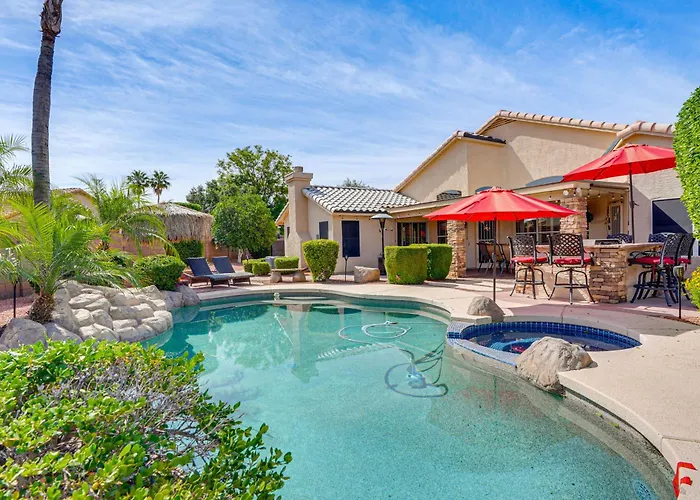 Game Room, Backyard Oasis! Glendale Group Getaway