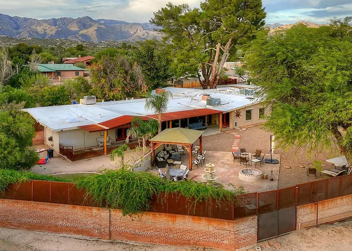 Swim Spa & Courtyards: Tucson Estate Near Sabino