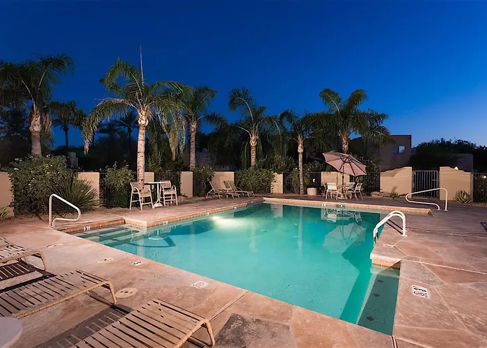 Az Nirvana Townhouse