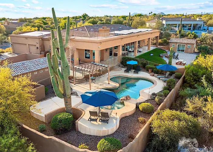 Pinnacle Peak Estate