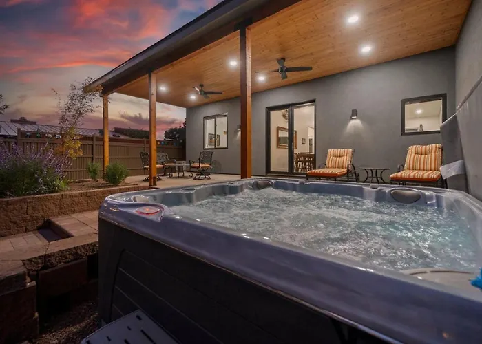 New Build W Epic Views Walk To Chapel Trails