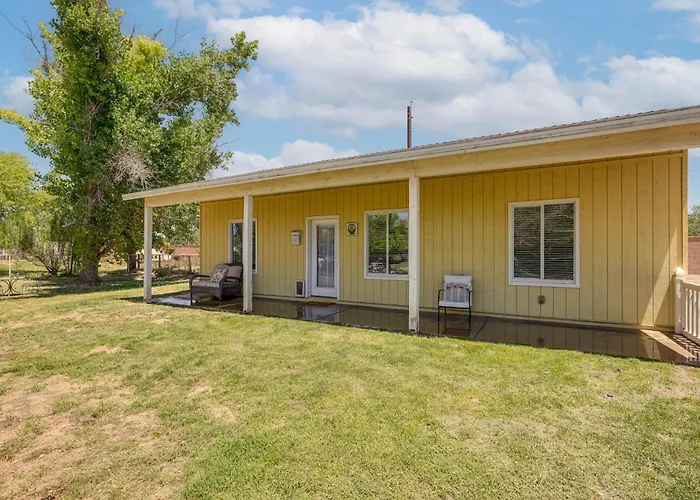 Private Acreage, Pet-Friendly Yard! Gilbert Haven