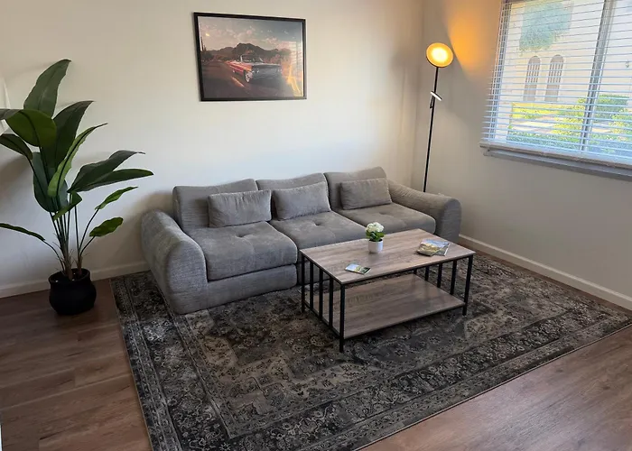 Old Town Scottsdale Luxe Townhouse - Pool - Sleeps 10