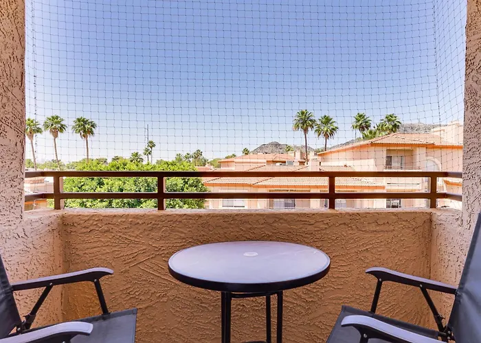 Community Perks! Modern Phx Condo: Extended Stay!