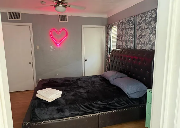 Downtown Mother-In-Law Suite Moreland