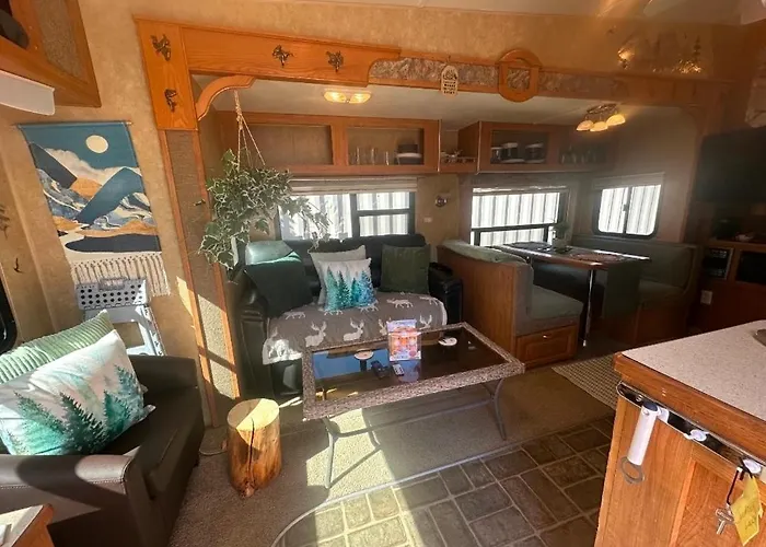 Cozy Hualapai Mountain Escape Firepit Trails&Stars