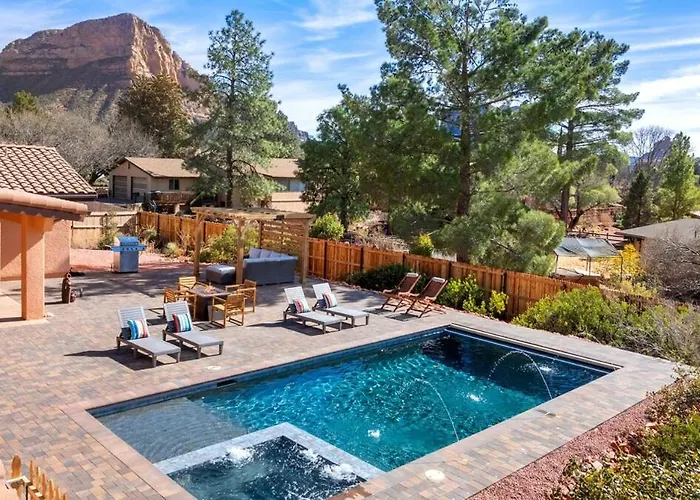 Scenery Home With Amazing Red Rock Views, Pool, Spa And Game Room
