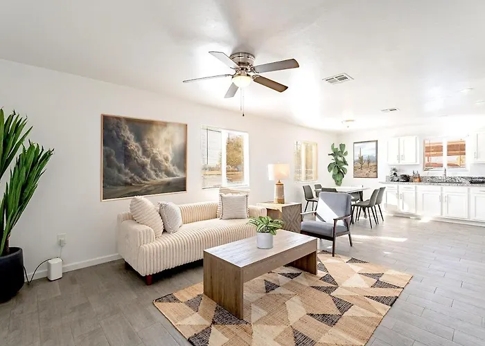 Casa Cielo - Eco-Friendly 2Bd Near Gem Show & I-10