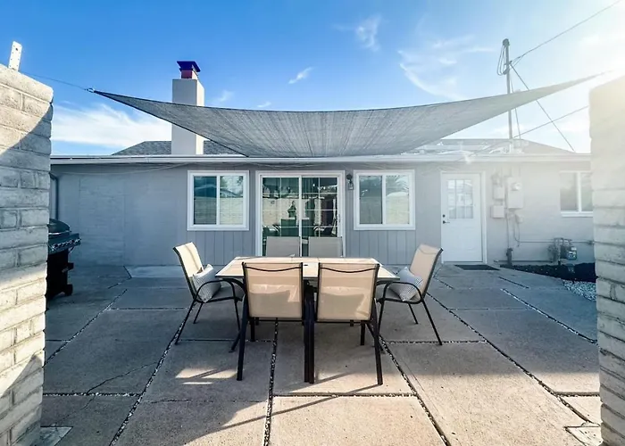 Central, 3 Bedroom 1 Ba, Fenced Yard, Carport, Cozy