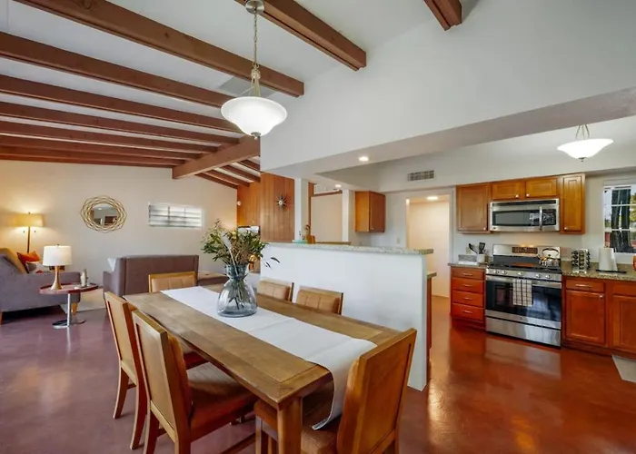 Mid-Century, 3 Bedroom 2Ba, Central, Long Stays