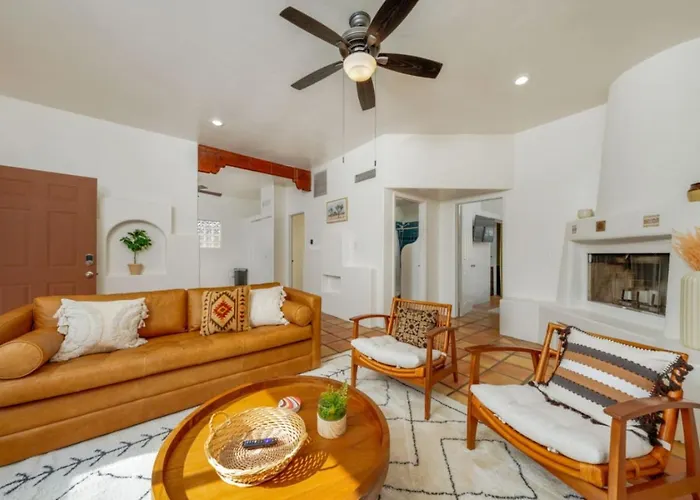 House & Casita, Large Group Or Family, Sleeps 6+