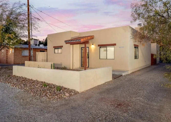 House & Casita, Large Group Or Family, Sleeps 6+