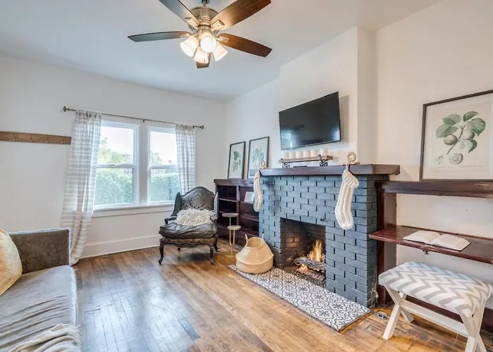 1926 Historic Duplex, Near U Of A, 1 Bedroom 1 Ba