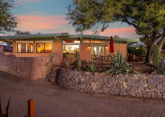 Unique Home, 5 Bedroom 2 Ba, Yoga, Private, 4 Acres