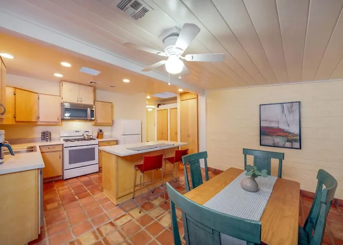 Close To Ua And Banner, Outdoor Space, 2 Bedroom 2 Ba