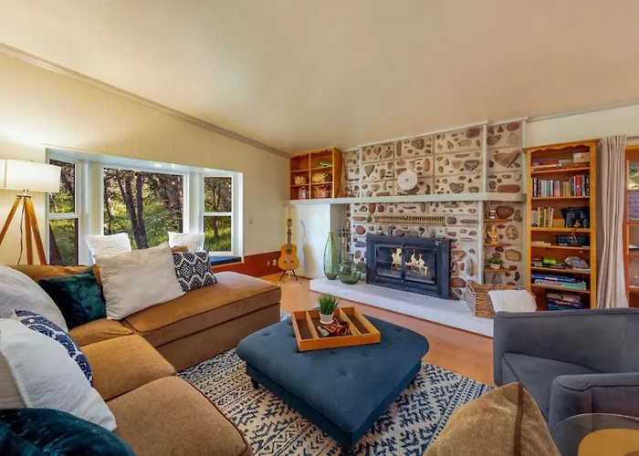 Lyle Canyon, Sleeps 8, Country Quiet, Solitude