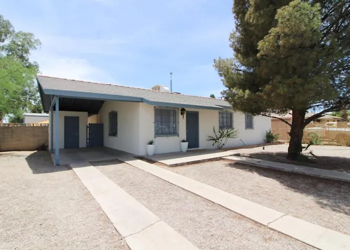 Fenced With Private - Park Central - 3 Bedroom 2 Ba