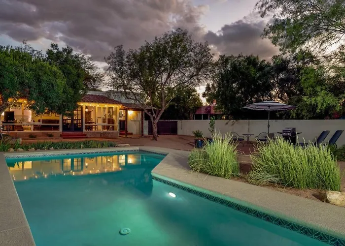 Pool, Historic And Charming, 2Br 2Ba, Fenced Yard