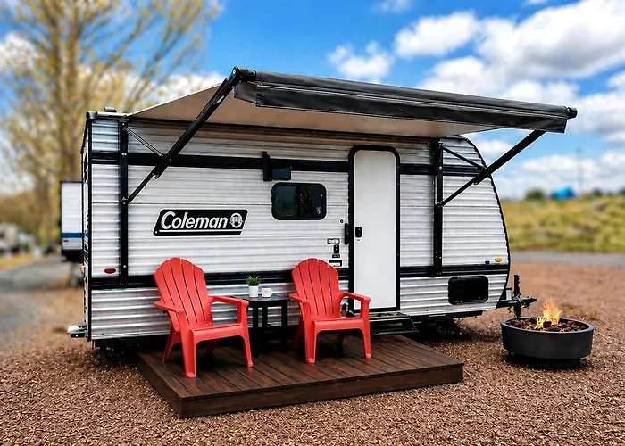 Rustic Canyon Camper Bunk Retreat With Mini Bunks Near Route 66 In Williams, Arizona