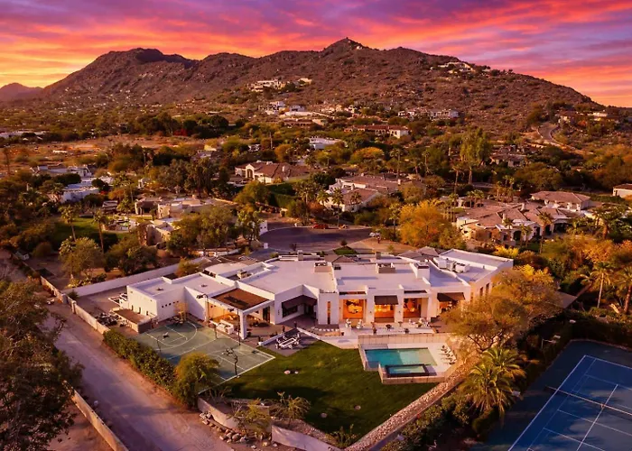 Palisade - Designer Estate - Pool & Sports Court