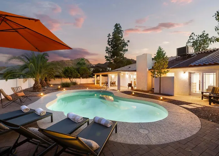 Desert Serenity - Pool Retreat By Phoenix Hiking Preserve