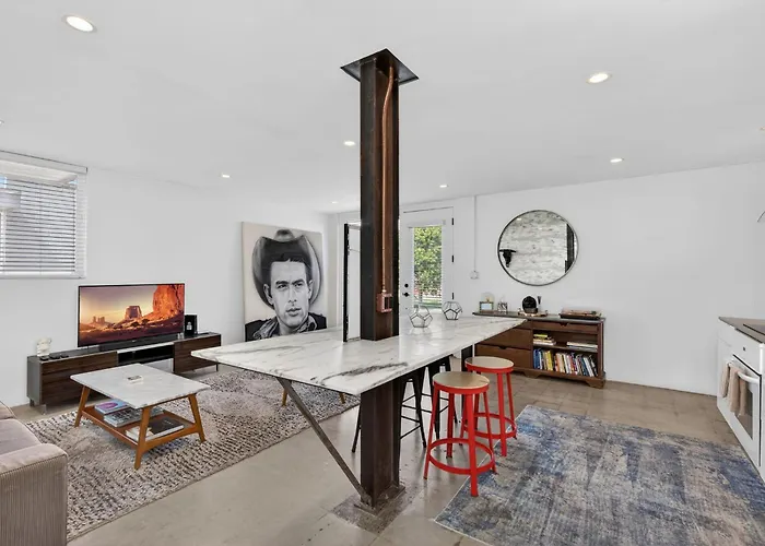 Modern 2Br Retreat Sleeps 4 Near Arcadia&Biltmore