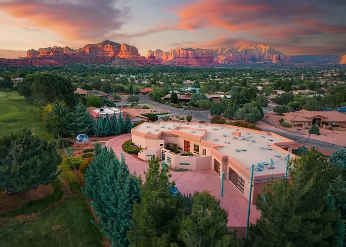 Luxury 4Br Estate For 10, Red Rock & Golf Views, Sauna, Geodome, Massage, Yoga