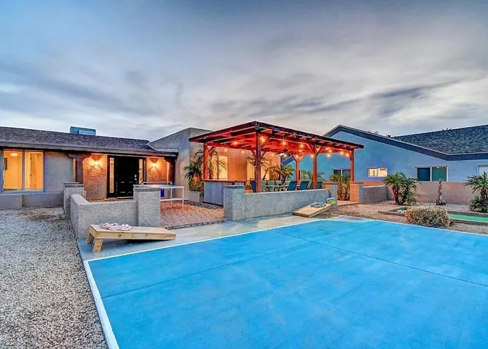 Massive 19Br Phoenix Estate Private Pool And Hot Tub Sleeps 32 Pet-Friendly