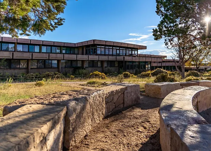 Thunderbird Lodge - Inside The Park