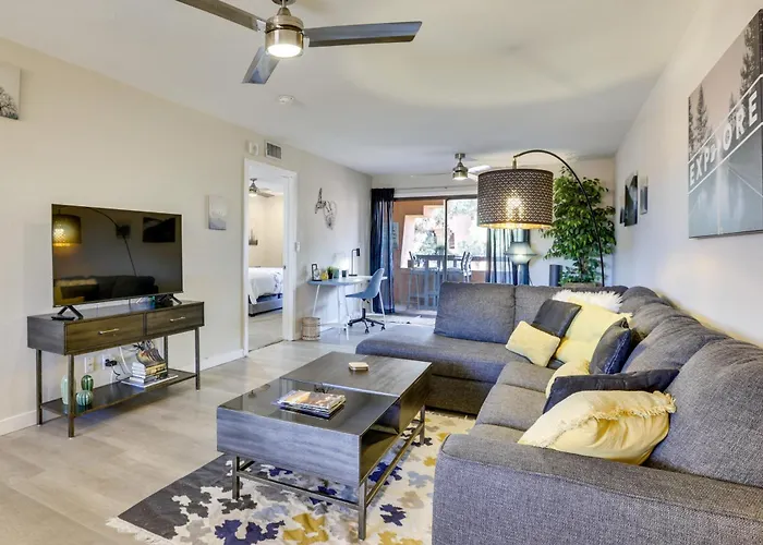 Community Perks! Phoenix Haven W/ Private Balcony