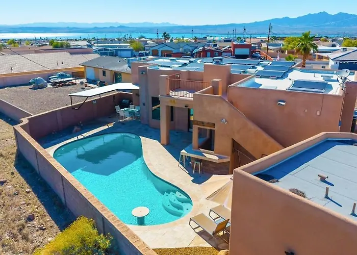 Huntington Palace W Casita - Pool, Bbq, Garage