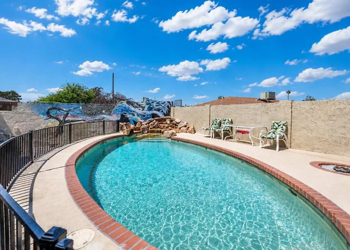 Spacious Phoenix Retreat 4Br Private Pool