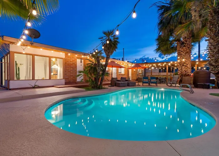Casa Serena Pool Spa Putting Green & Yoga Room